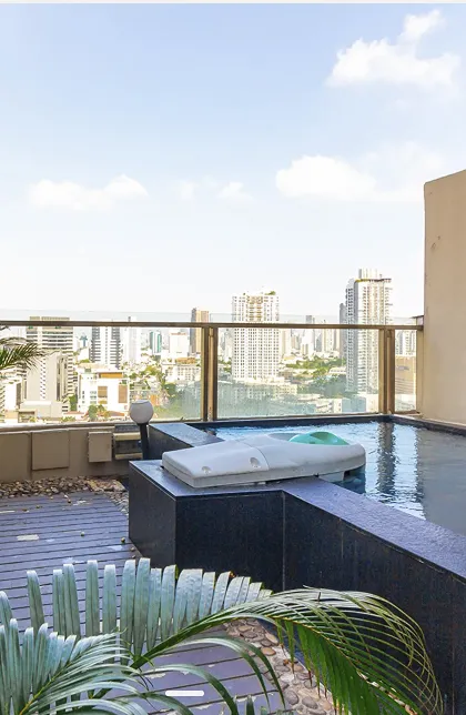 Romantic hotel suite with private pool and city view in Bangkok