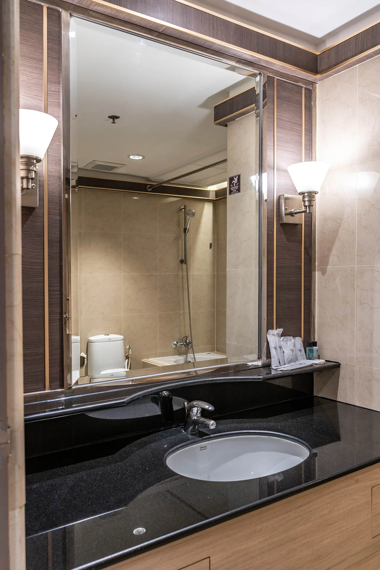 bangkok hotel with kitchen 1-bedroom suite 5-star