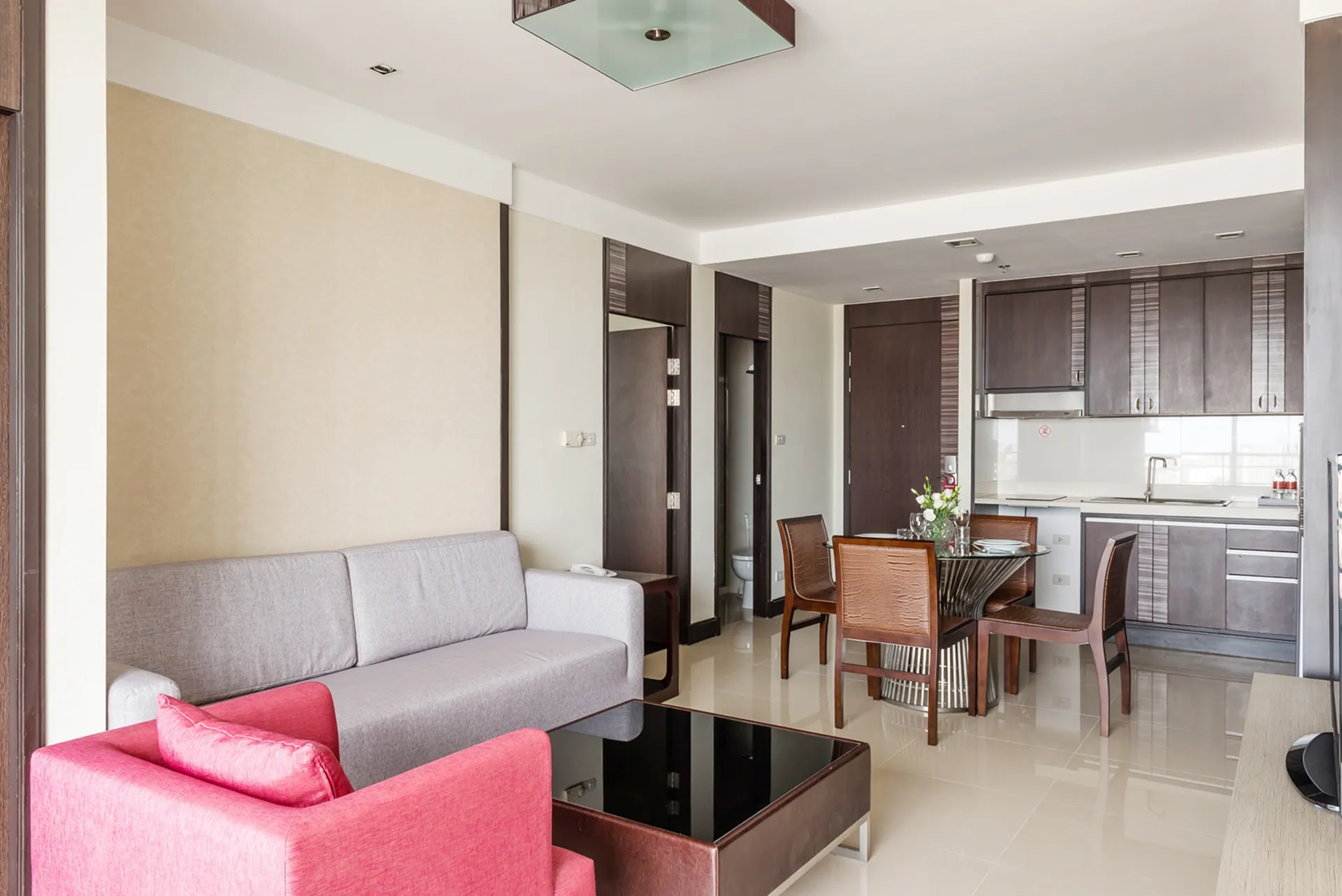 hotel 1-bedroom suite bangkok 5-star