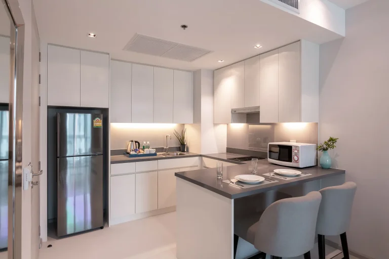 2-bedroom-bts-serviced-apartment-kitchen-thonglor-5-star-hotel