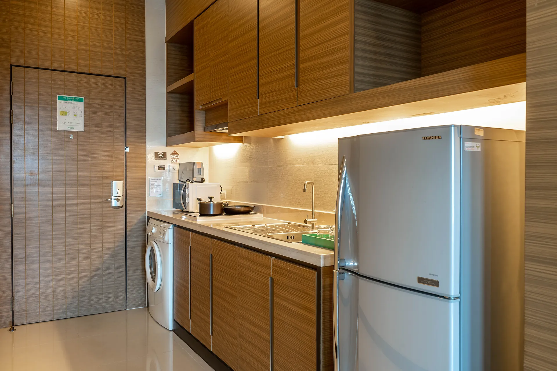 Luxury suite next to bts skytrain bangkok Hotel 5-star room interior.