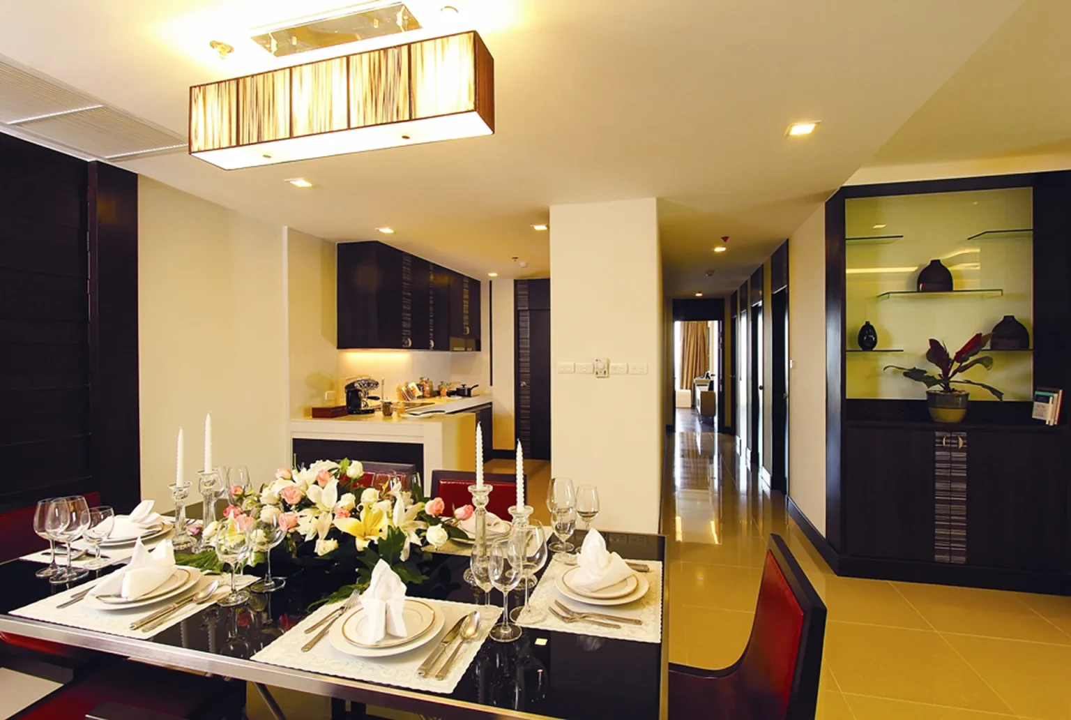 Serviced apartments Bangkok long term Hotel 5-star room interior.