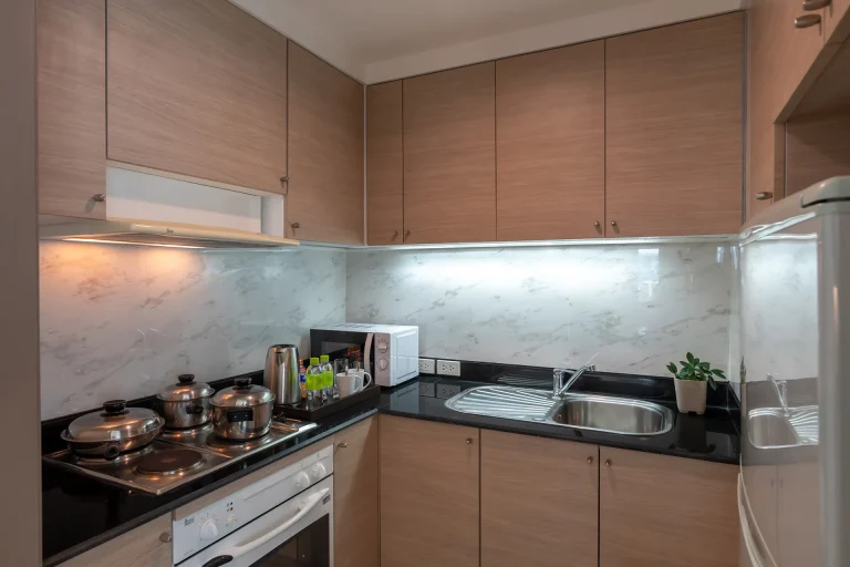 bangkok-2-bedroom-suite-hotel-with-kitchen-living-area