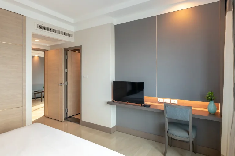 bangkok-2-bedroom-suite-hotel-with-kitchen-room-detail