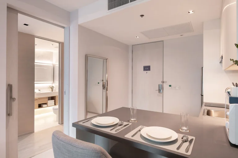 bangkok-suite-with-kitchen-thonglor-skytrain-5-star-hotel