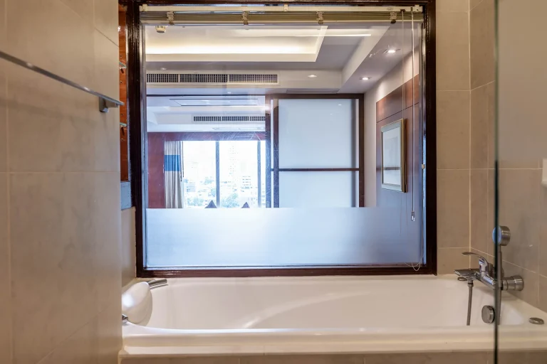 best-hotel-in-asok-bangkok-luxury-suite-interior