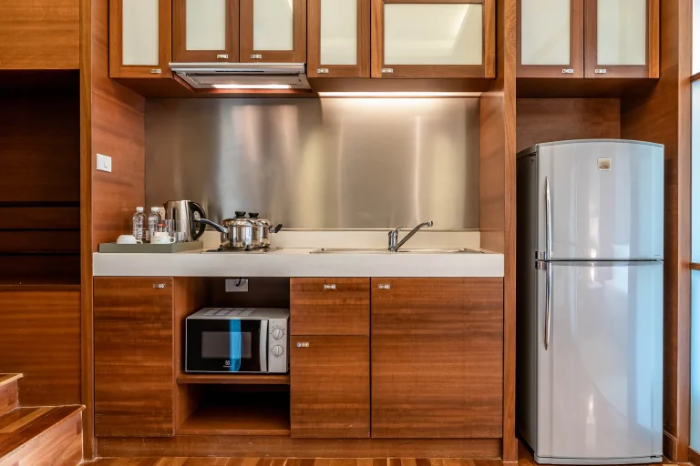 best-hotel-in-asok-bangkok-suite-with-jacuzzi