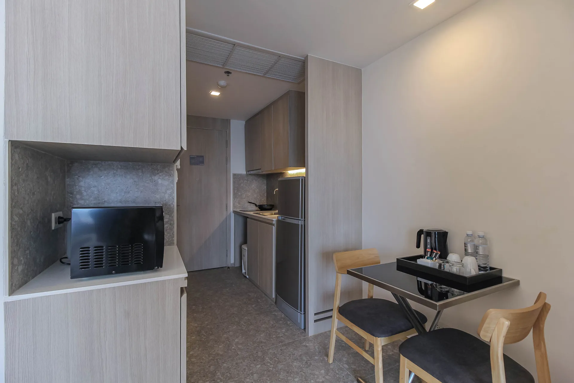 bts near ekkamai hotel 5-star