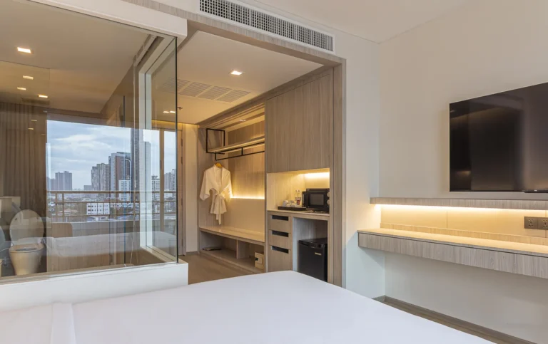 deluxe-exclusive-hotel-near-ekkamai-bts-4_result