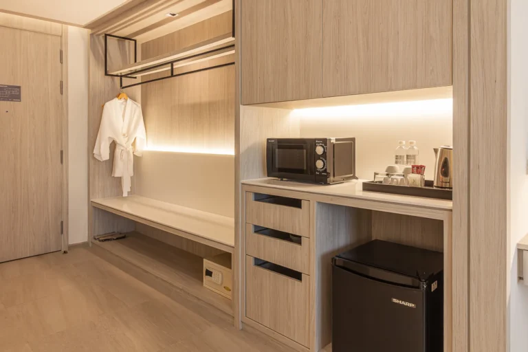 deluxe-exclusive-hotel-near-ekkamai-bts-8_result