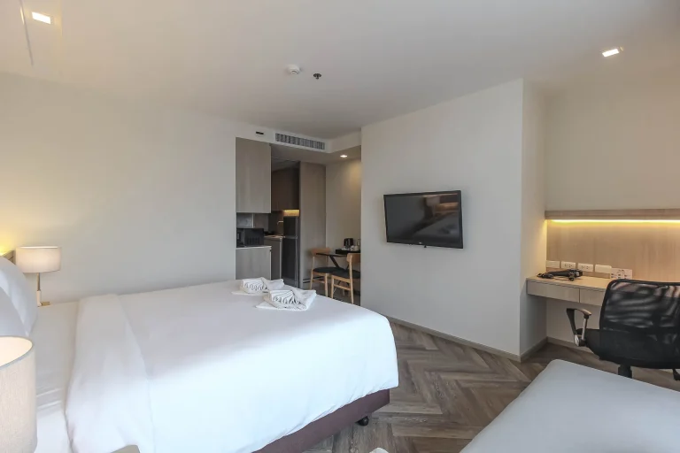 ekkamai-bts-hotel-near-5-star