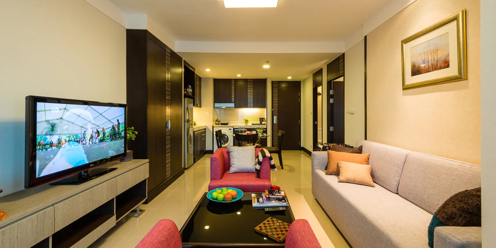 Family room hotel Bangkok with kitchen 5-star bedroom with bed.