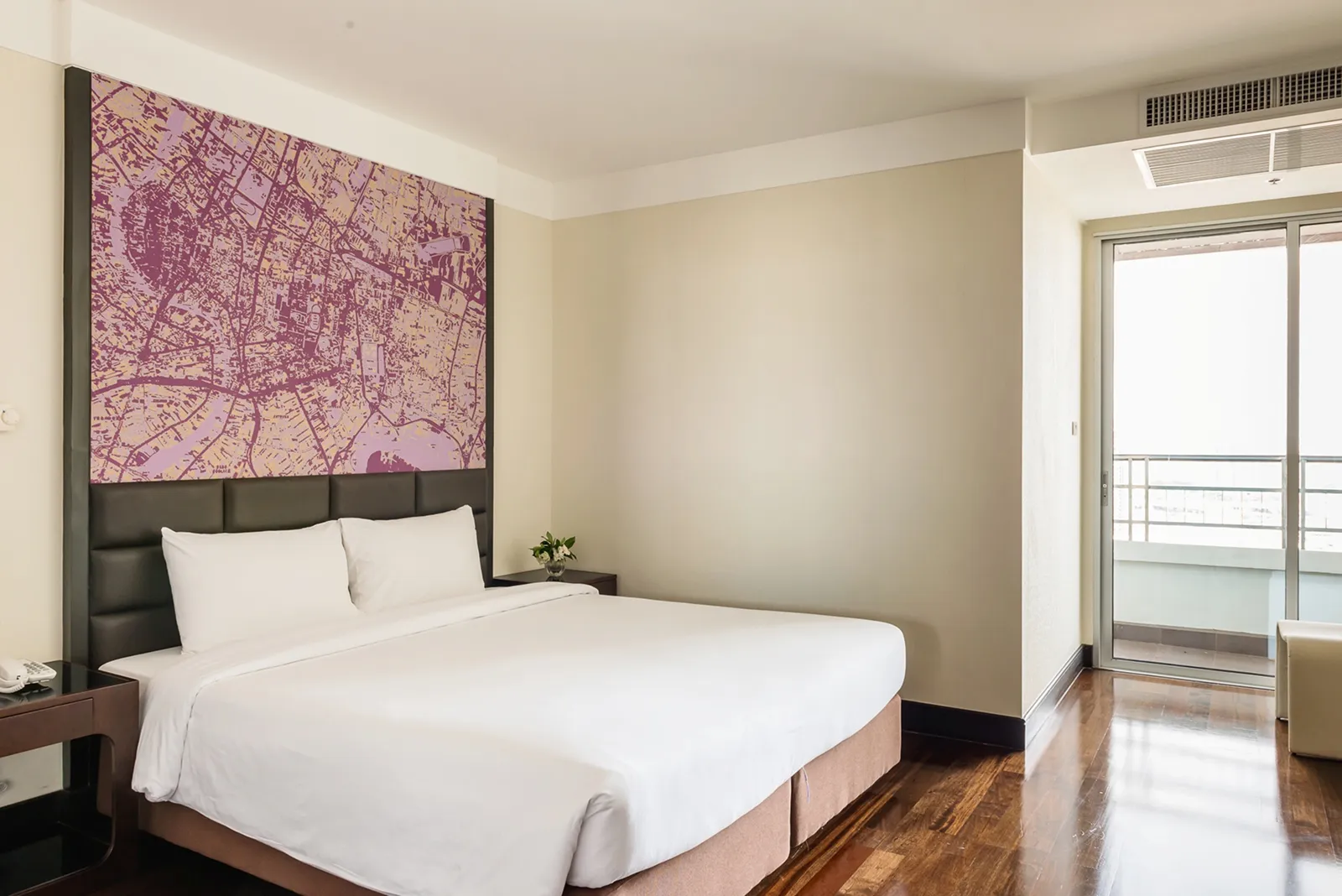 Spacious 2 bedroom family room hotel Bangkok with kitchen