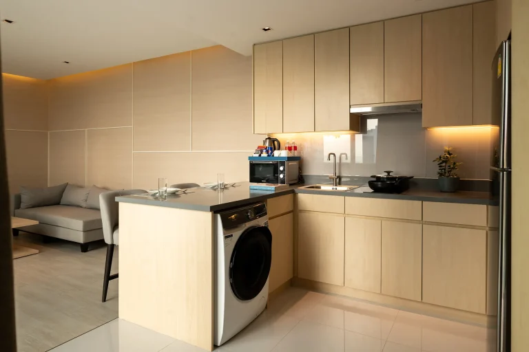 garden-suite-1-bedroom-thonglor-skytrain-5-star-hotel