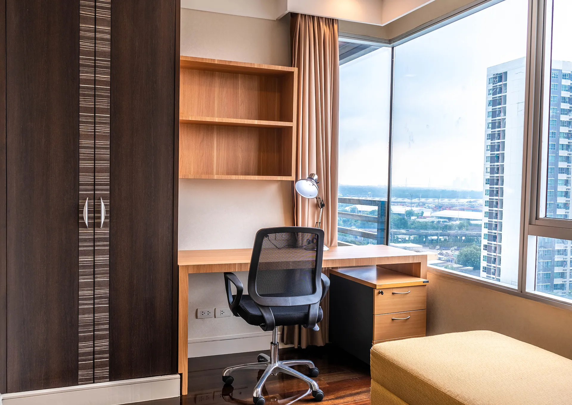 hotel bangkok 1 bedroom serviced apartment 5-star