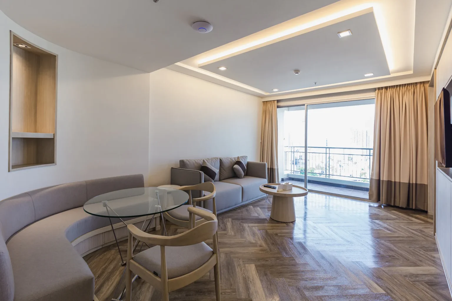 apartment-style hotel bangkok 5-star