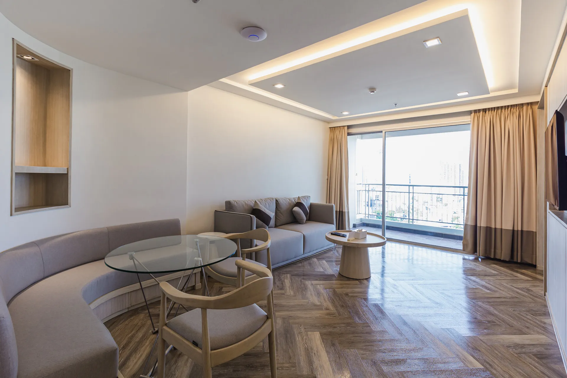 apartment-style hotel bangkok 5-star