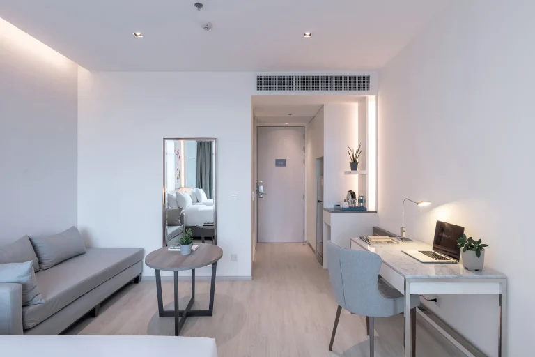 hotel-near-thonglor-skytrain-bangkok-bedroom