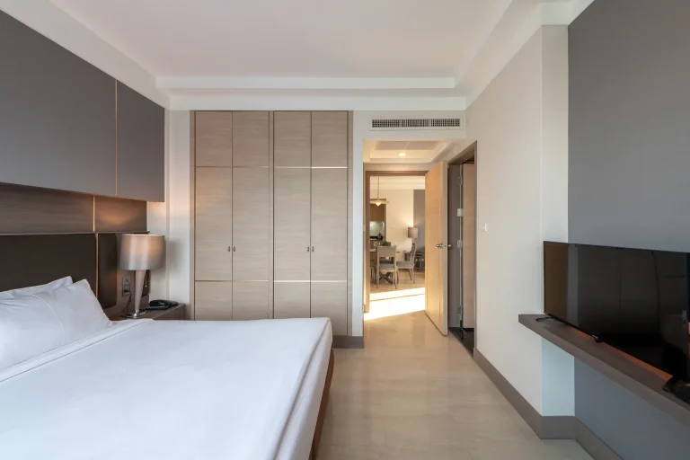 long-stay-hotel-sukhumvit-near-bts-spacious-suite