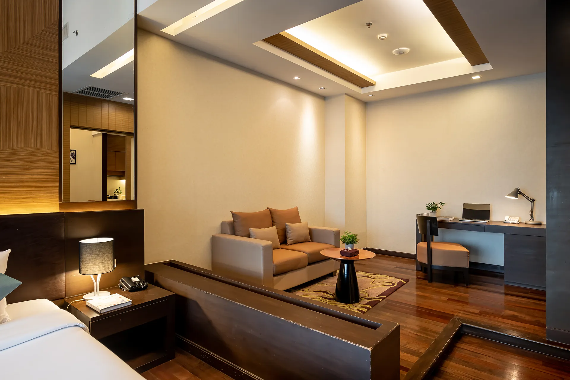 modern hotel with private Jacuzzi in Bangkok