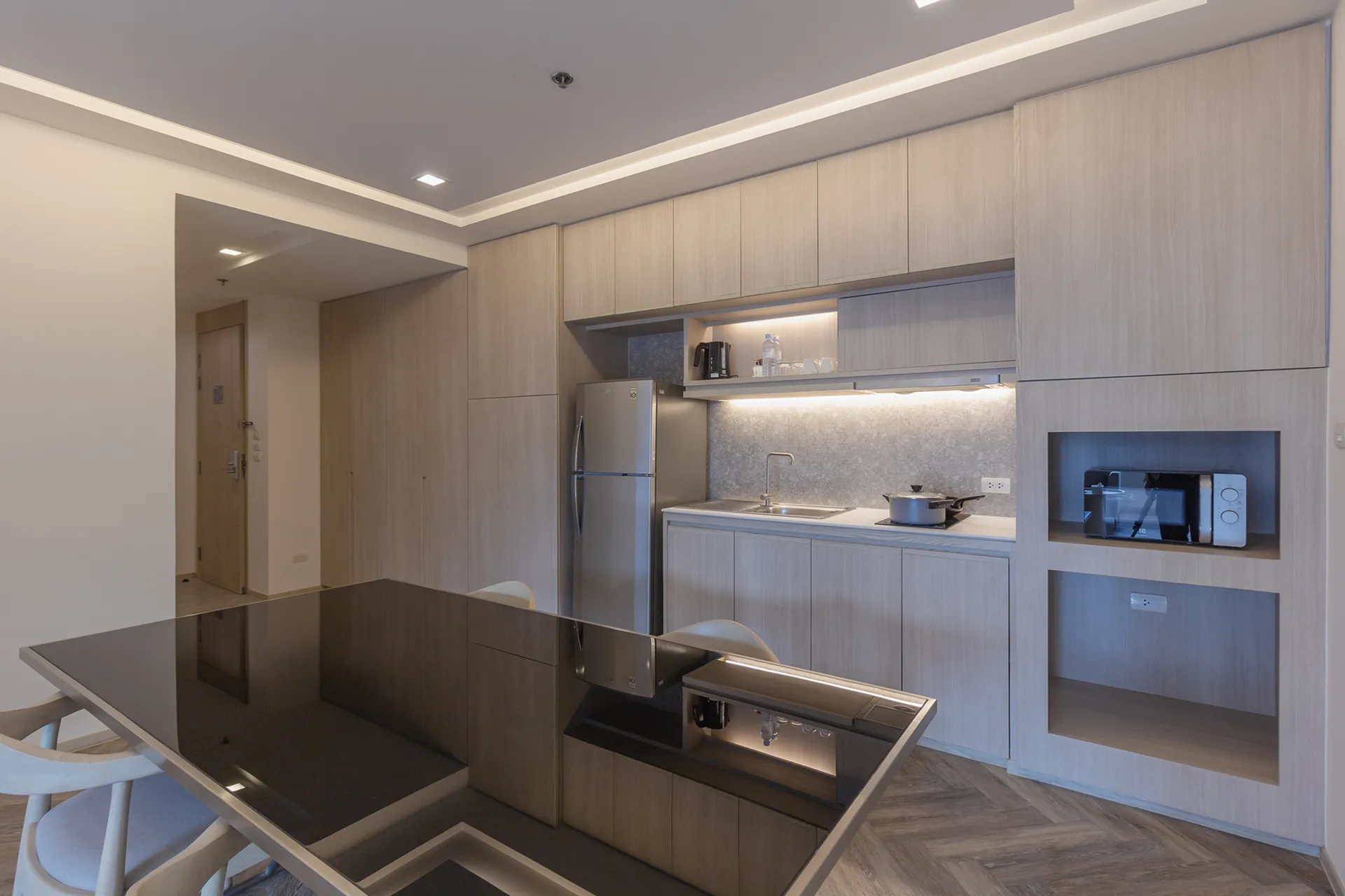 Bangkok residence hotel Rama 4 5-star bedroom.