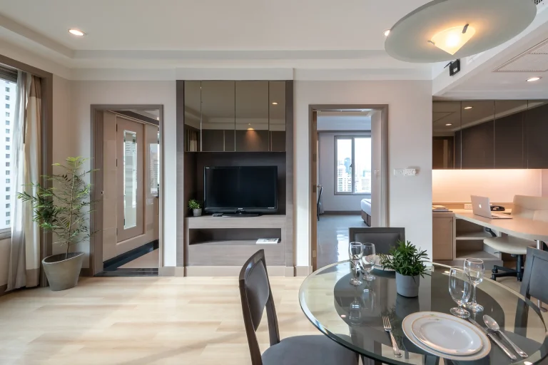 serviced-apartment-bangkok-sukhumvit-living-space