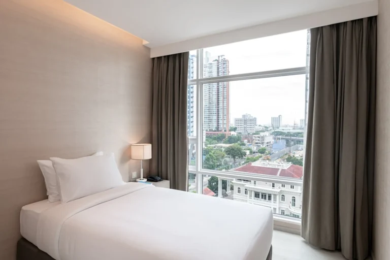 skytrain-suite-2-bedroom-with-kitchen-thonglor-5-star-hotel