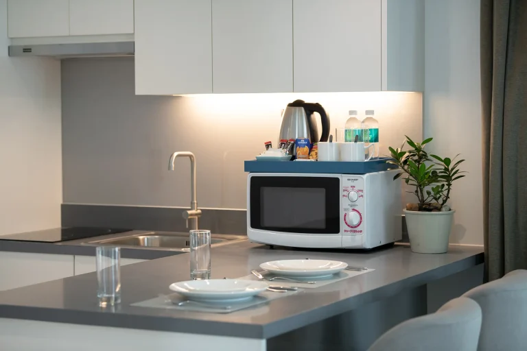 skytrain-thonglor-2-bedroom-suite-with-kitchen-5-star-hotel