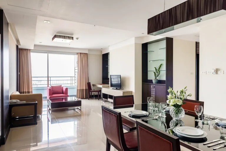 suite-2-bedroom-bangkok-5-star-family-hotel-near-bts
