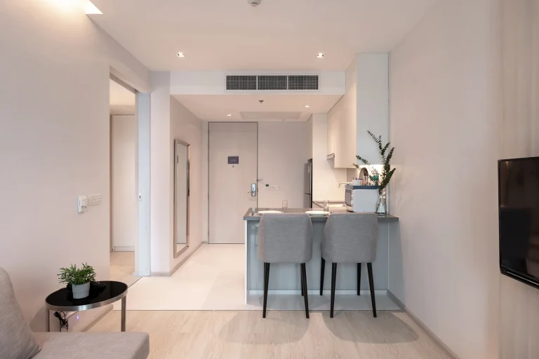 suite-thonglor-with-kitchen-bangkok-skytrain-5-star-hotel