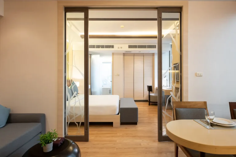 sukhumvit-hotel-5-star-suite-with-kitchenette-bangkok-skytrain