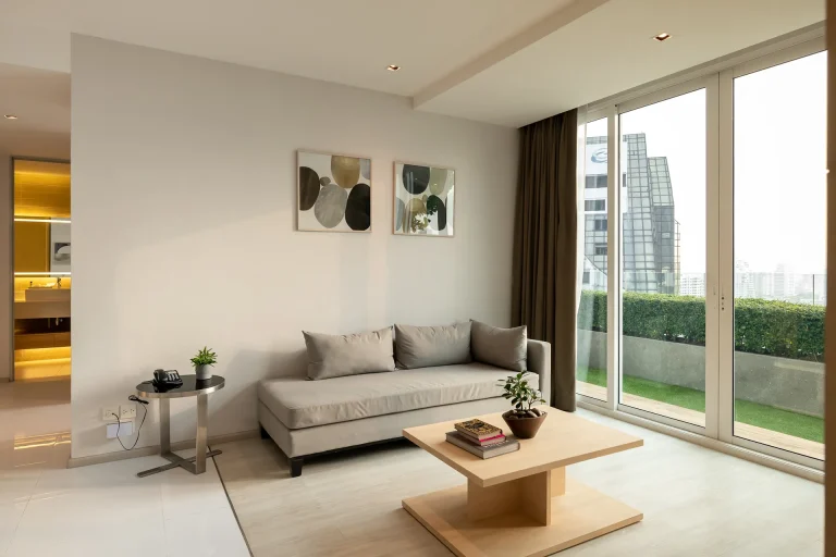 thonglor-2-bedroom-suite-garden-bts-5-star-hotel