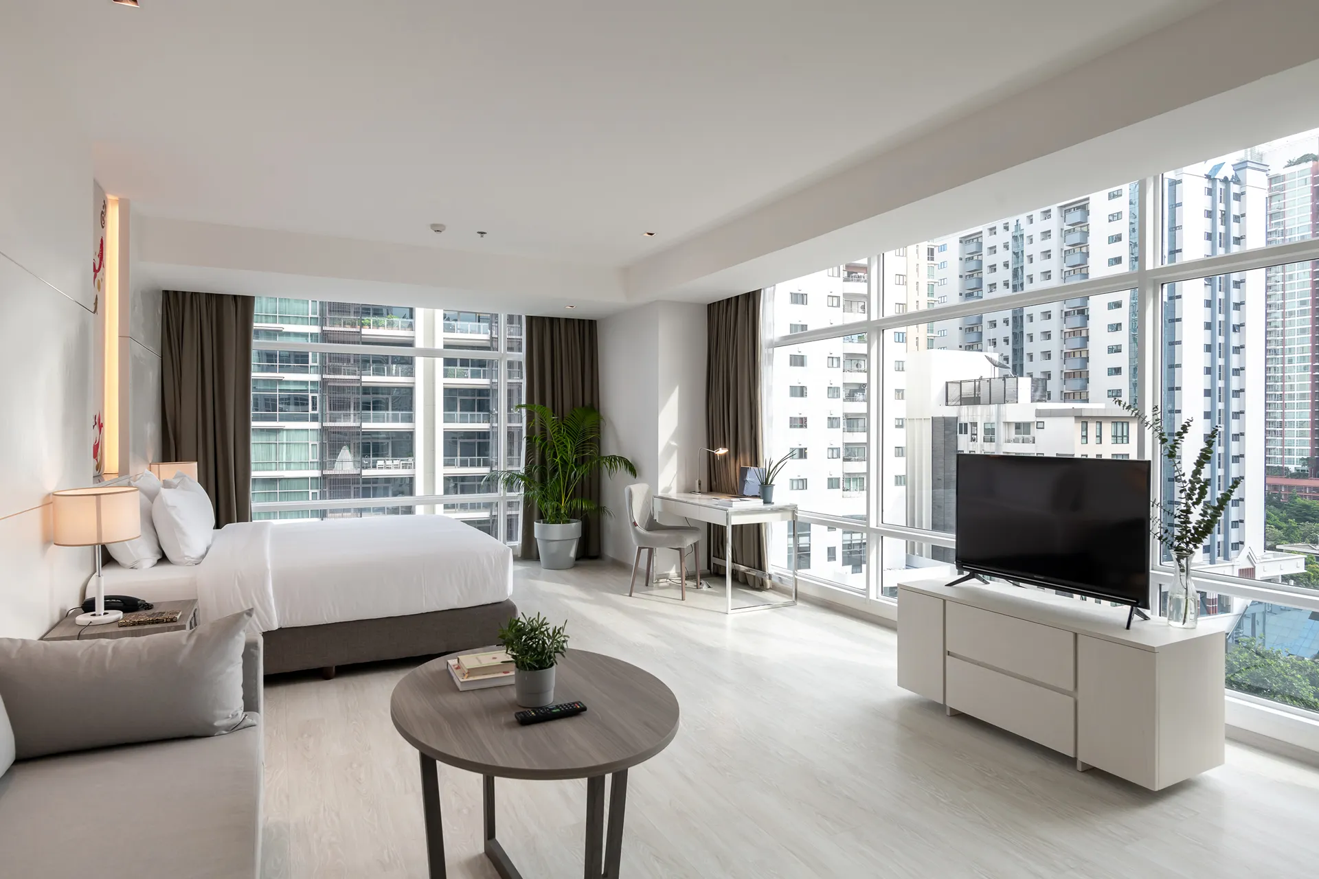 serviced apartment thonglor bts 5-star-hotel