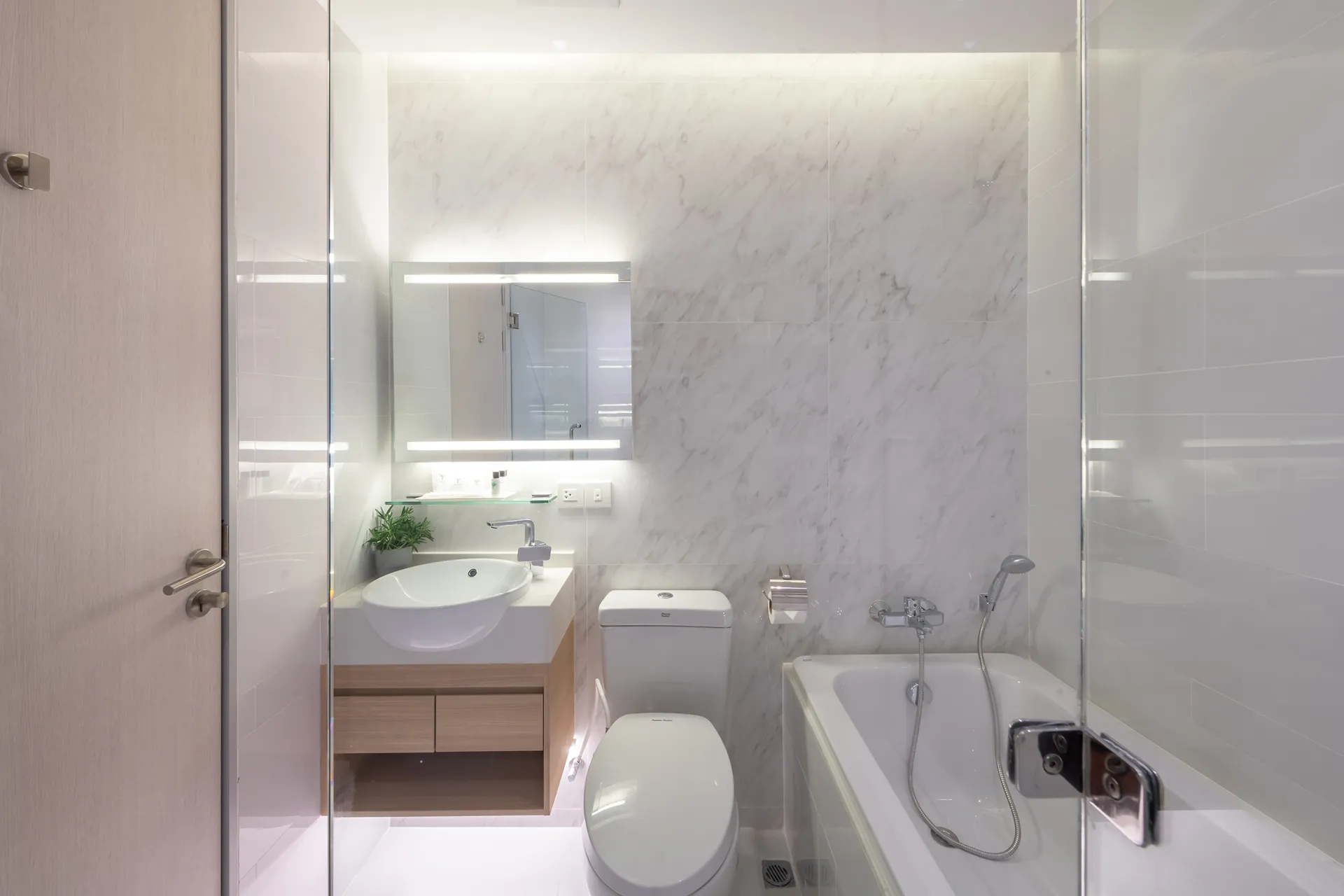 thonglor-skytrain-bangkok-hotel-accommodation