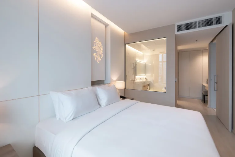 with-kitchen-suite-bangkok-thonglor-skytrain-5-star-hotel