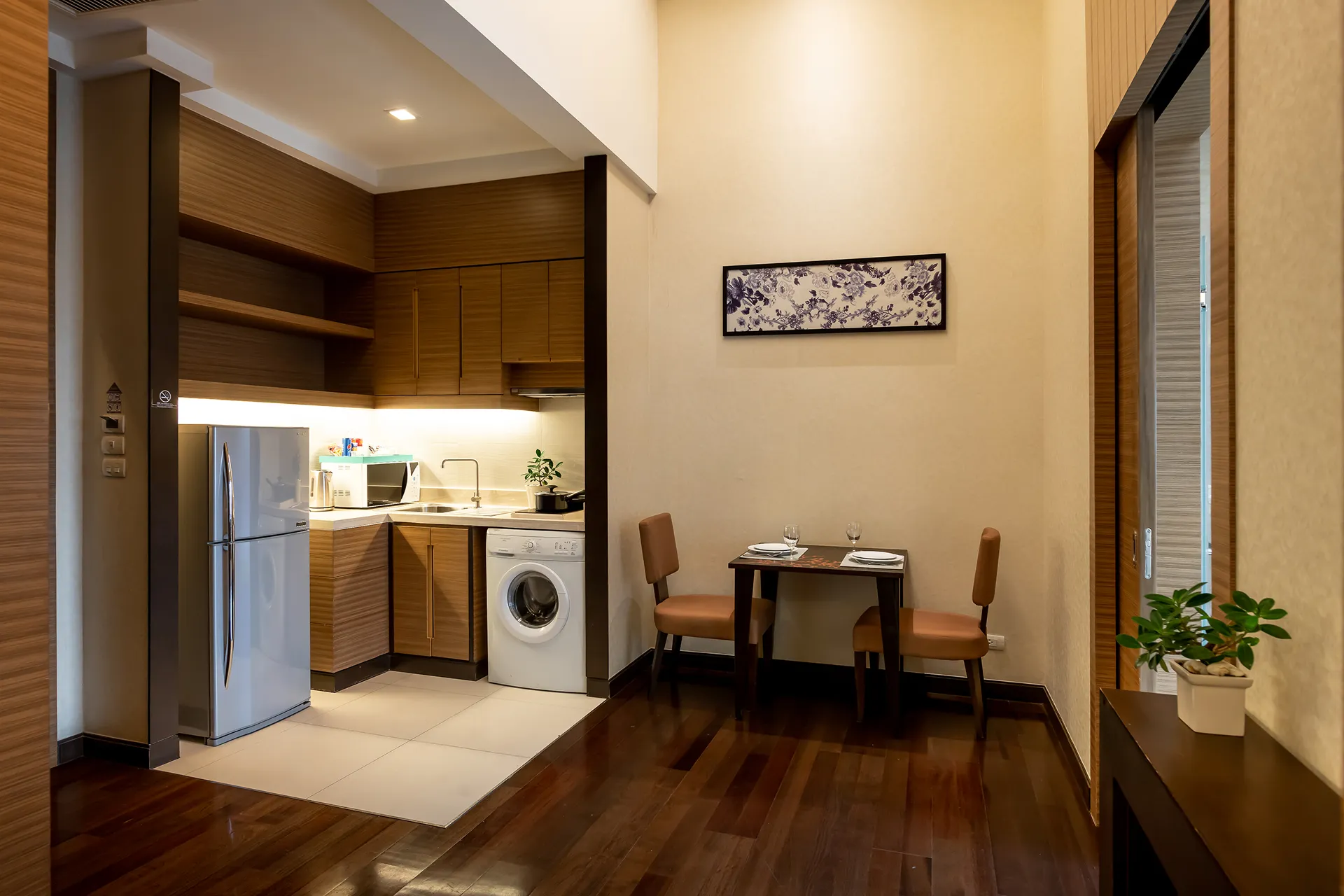 with private Jacuzzi modern hotel in Bangkok