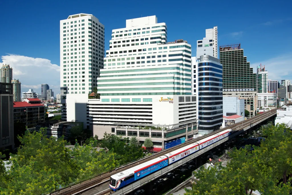 city hotel bts view near asok mrt sukhumvit - Jasmine Hotel Group