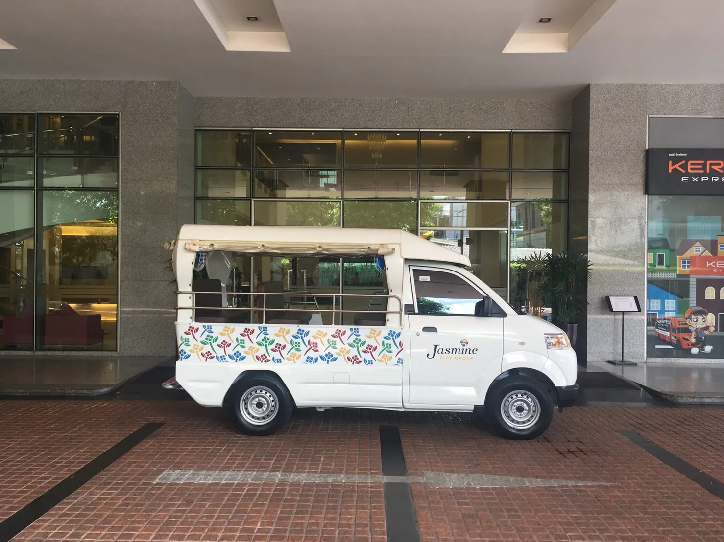 jasmine grande residence hotel tuk tuk service - Jasmine