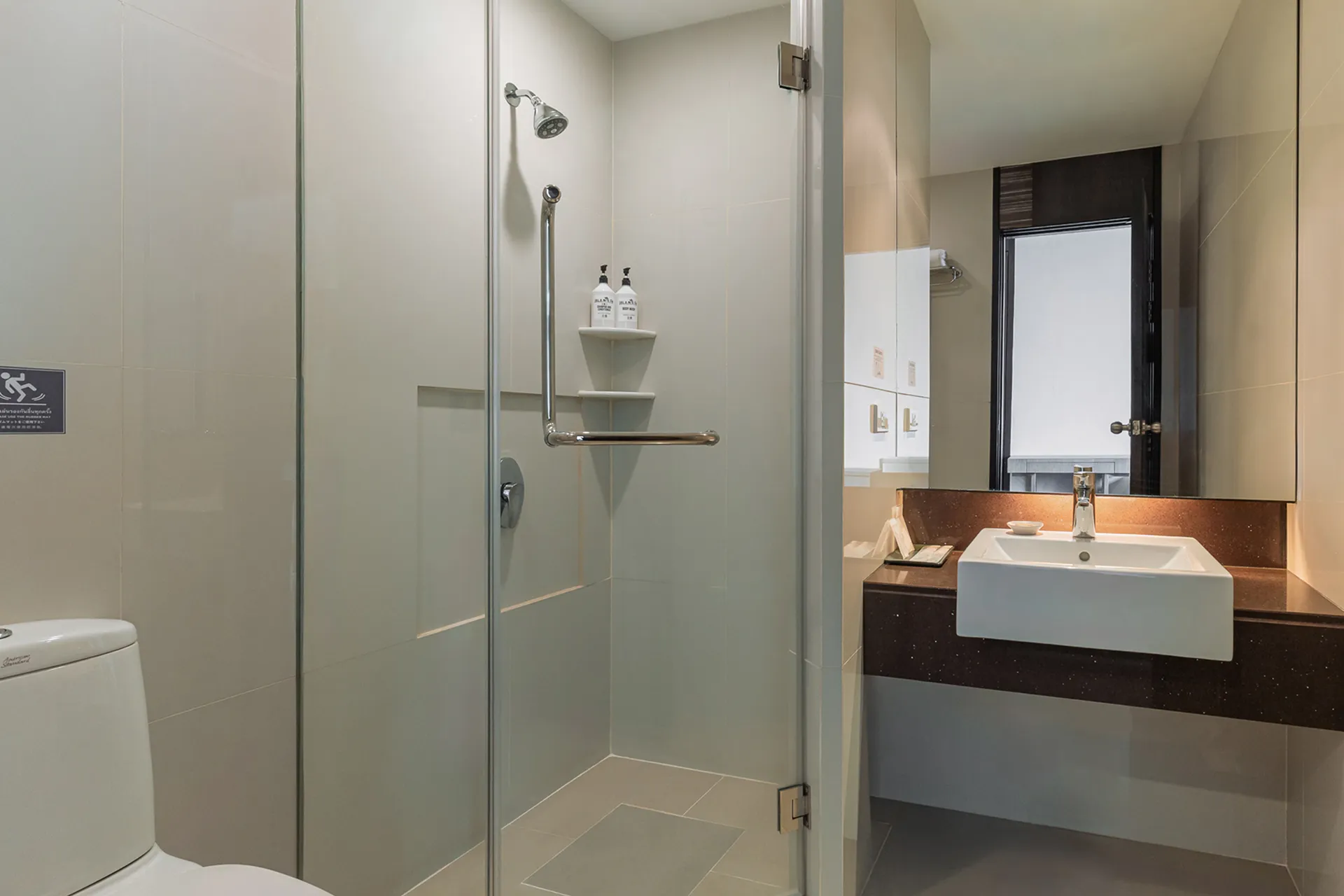 2-bedroom family suite in a 5-star Bangkok hotel near BTS