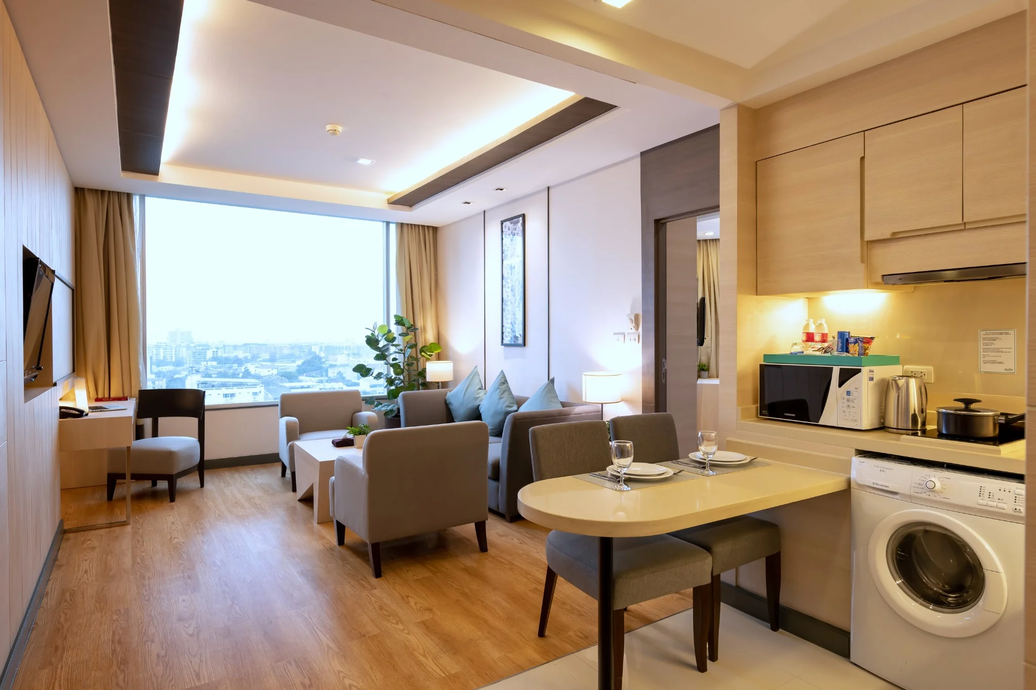 sukhumvit-long-stay-room-kitchen-washing-machine
